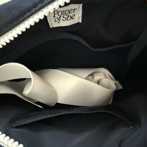 Athleta Large All About Canvas Belt Bag - Picture 7 of 7